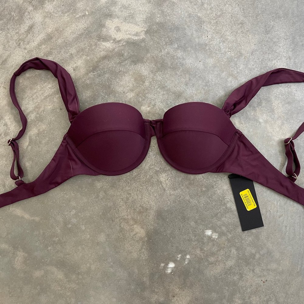 NWT! Plum Gianni Bini Bikini Top